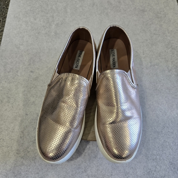 🐢 Steve Madden Gracy- Rose Gold and White Loafers. Size 10 - Picture 10 of 12